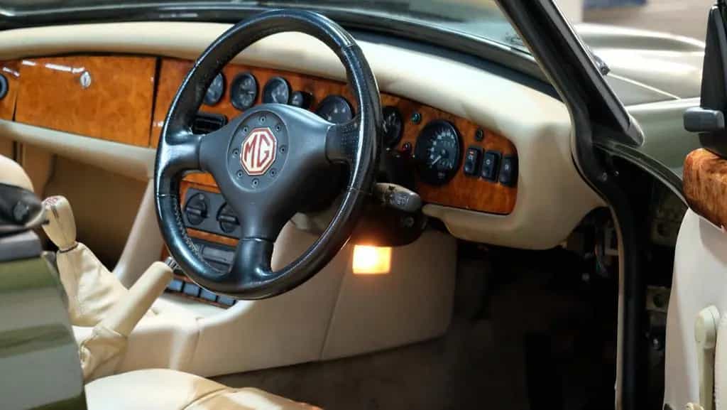 MG Other RV 8  -  3,9 Liter mit Klimaanlage 06/1995-photo-5