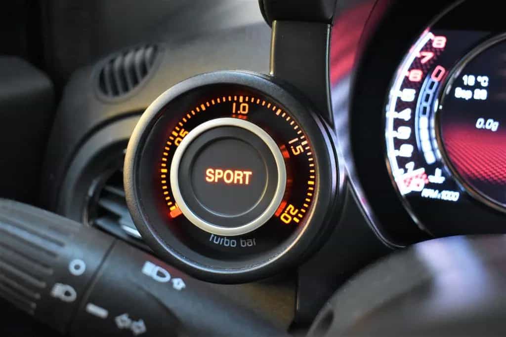 Abarth 595 Competizione+PDC+Vollleder+53.200km 10/2015-photo-16