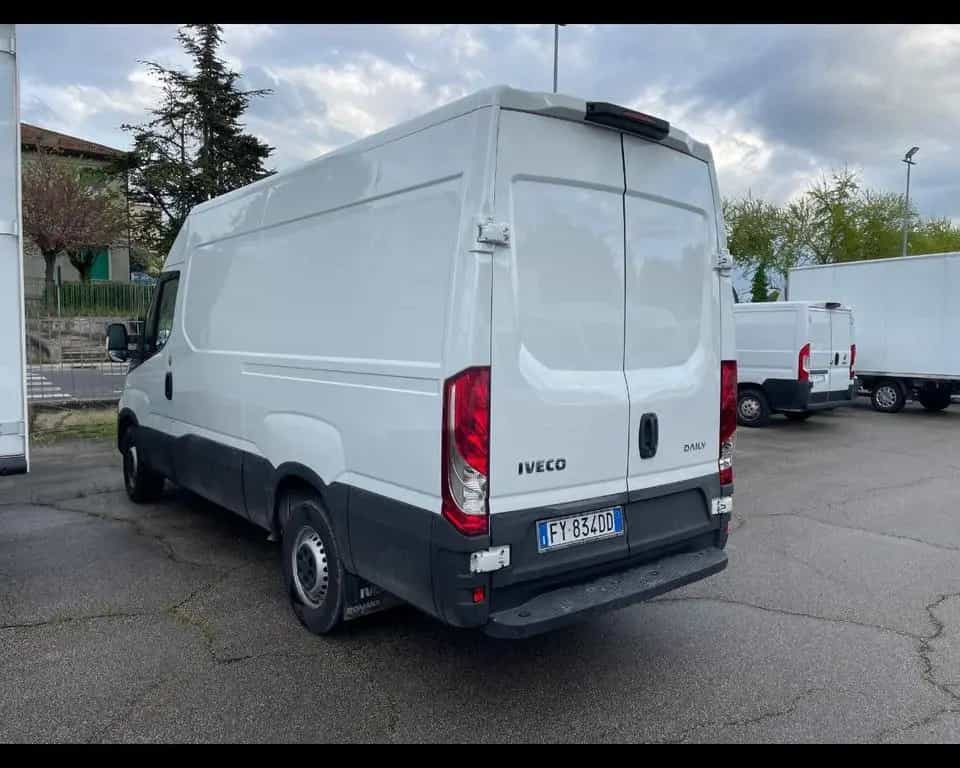 Iveco Daily Iveco Daily Passo Medio 35Q 2.3 HPT PM - T 07/2019-photo-4