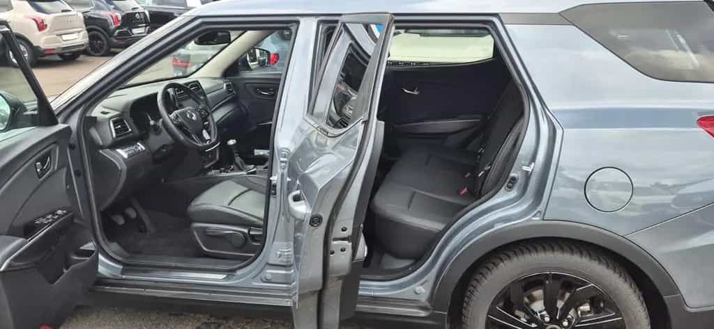 Ssangyong Tivoli Grand Black Line 4x2 03/2024-photo-10