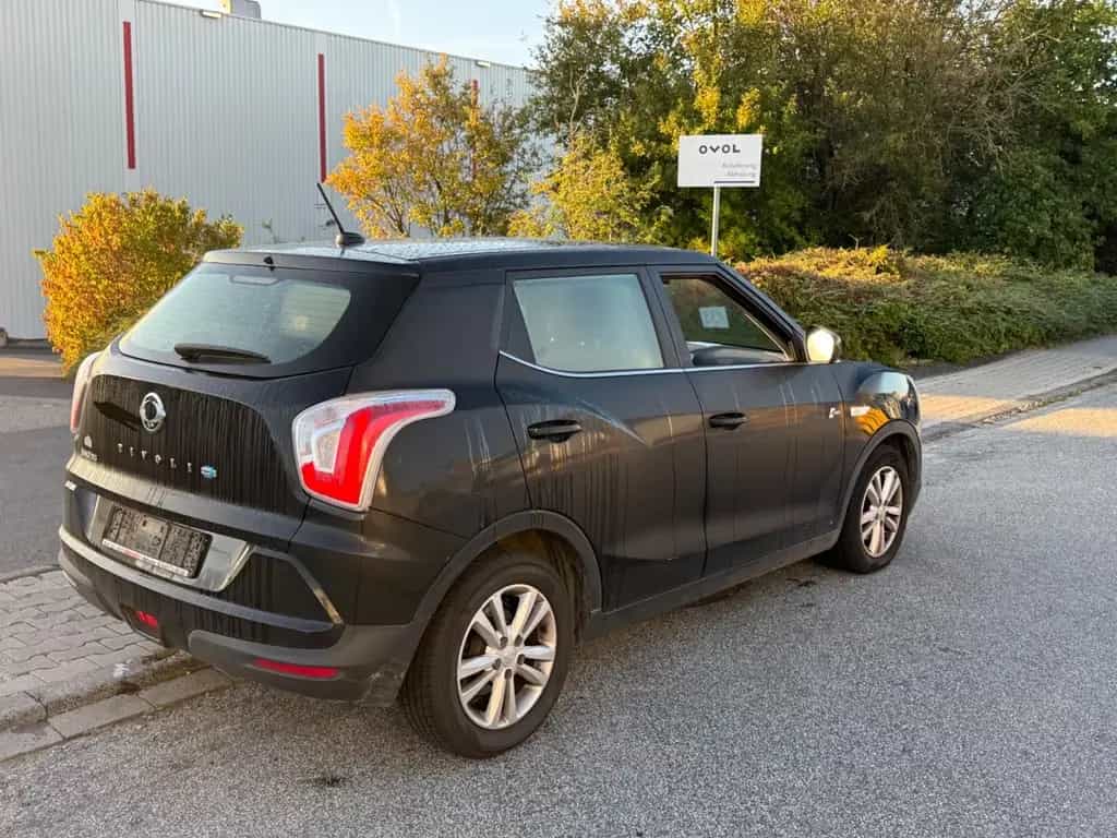 Ssangyong Tivoli 4X4 Quartz 09/2017-photo-4
