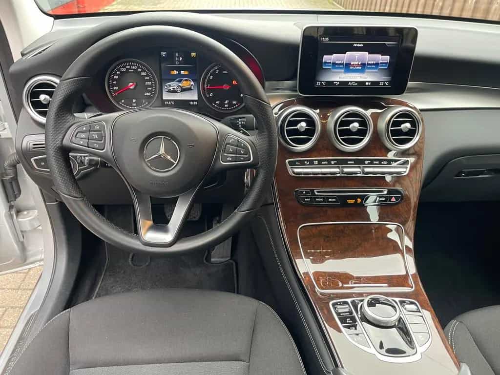 Mercedes-Benz GLC 250 GLC -Klasse GLC 250 4Matic "nur 27100km" 07/2017-photo-9