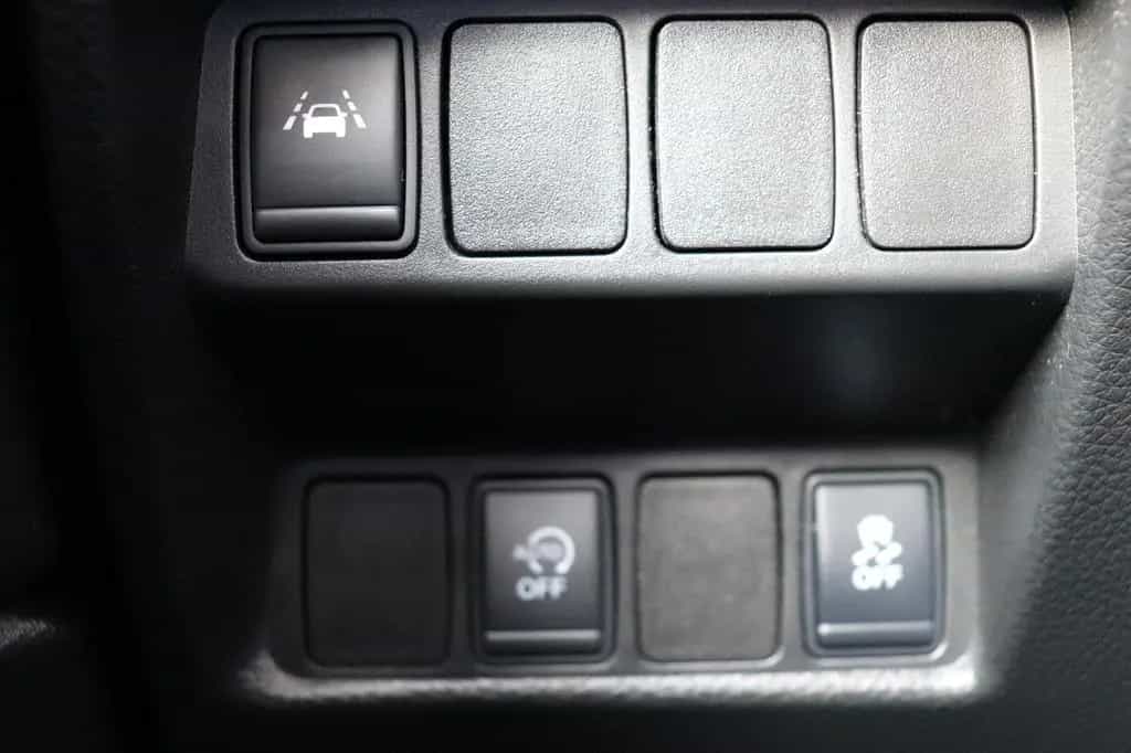 Nissan Qashqai 1.6DIGT TEKNA*LEDER*VOLL-LED*KAMERA*NAVI 04/2017-photo-17