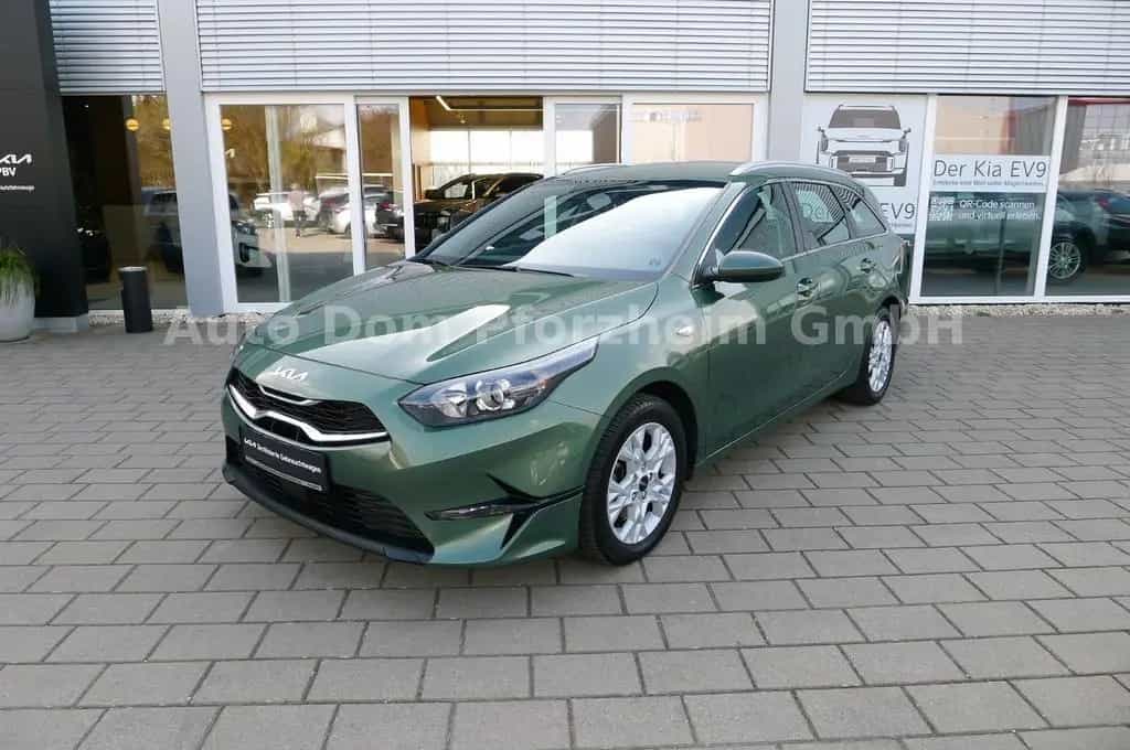 Kia Ceed SW 1.5T DCT Vision / Komfort+ 12/2024-photo-0