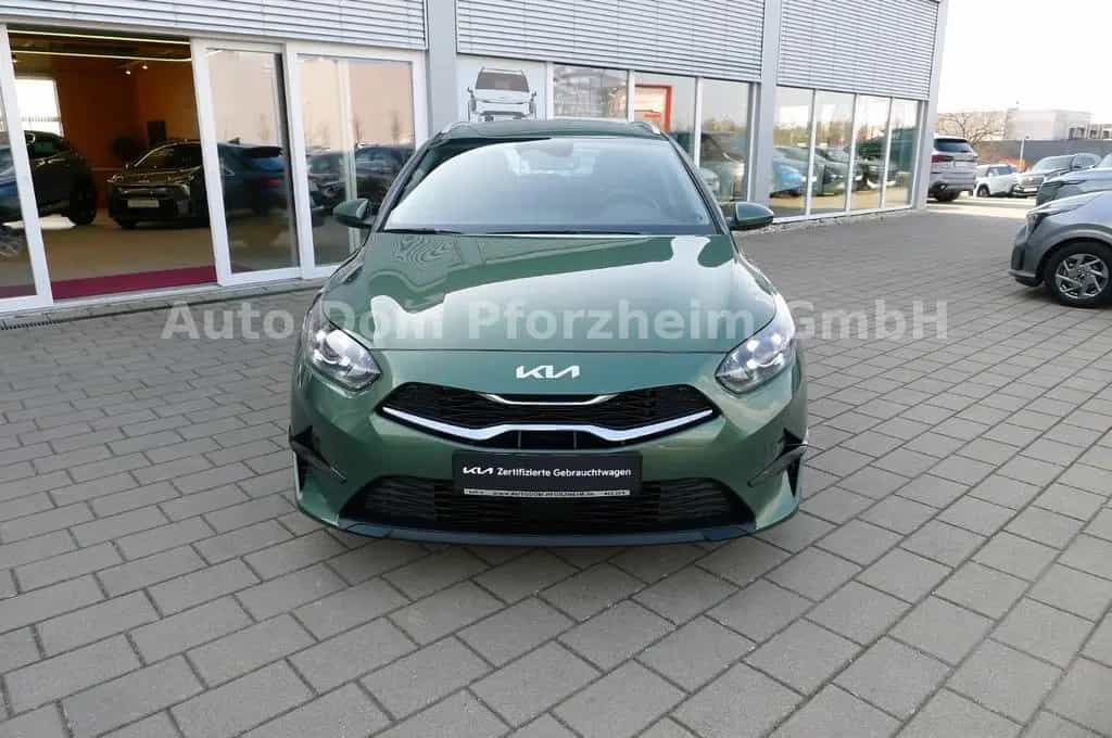 Kia Ceed SW 1.5T DCT Vision / Komfort+ 12/2024-photo-1