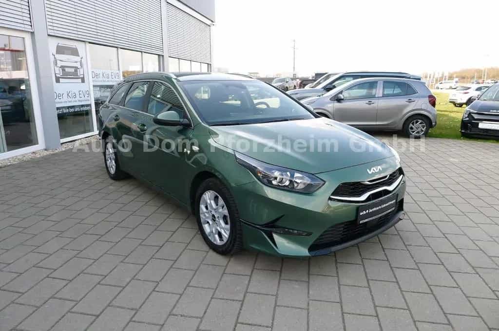 Kia Ceed SW 1.5T DCT Vision / Komfort+ 12/2024-photo-2