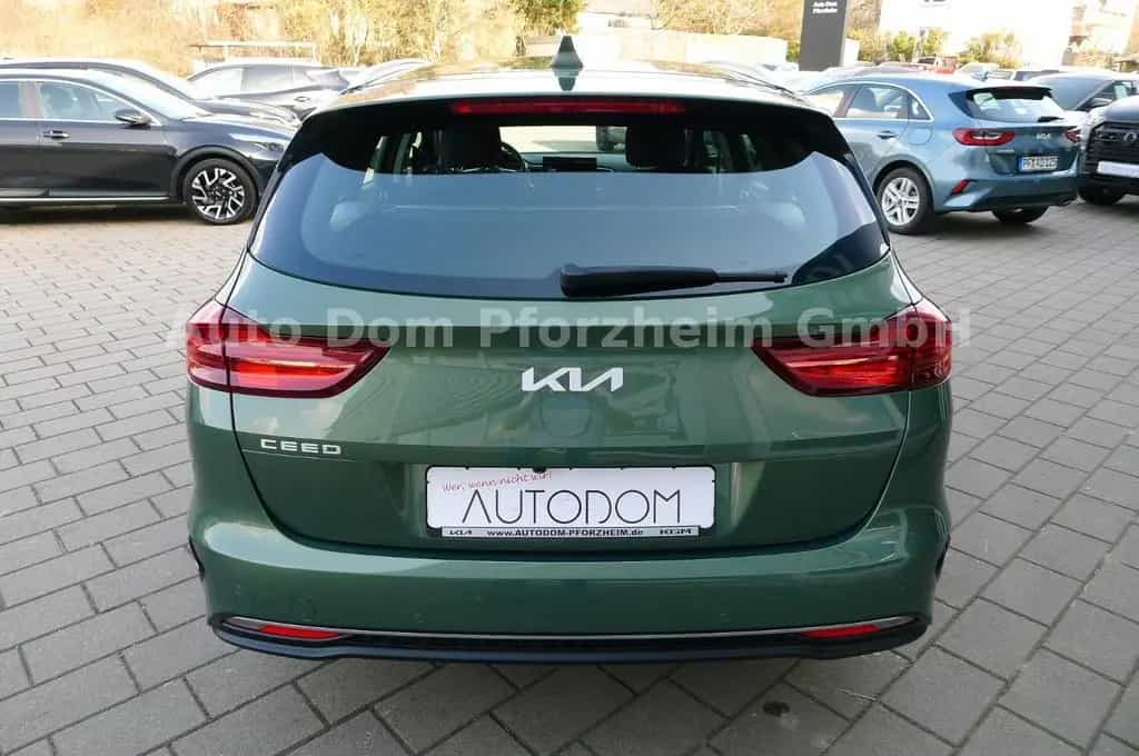 Kia Ceed SW 1.5T DCT Vision / Komfort+ 12/2024-photo-4