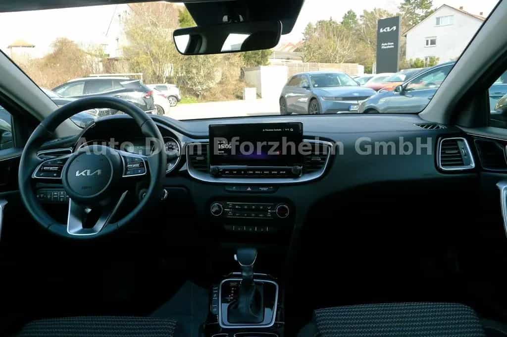 Kia Ceed SW 1.5T DCT Vision / Komfort+ 12/2024-photo-8
