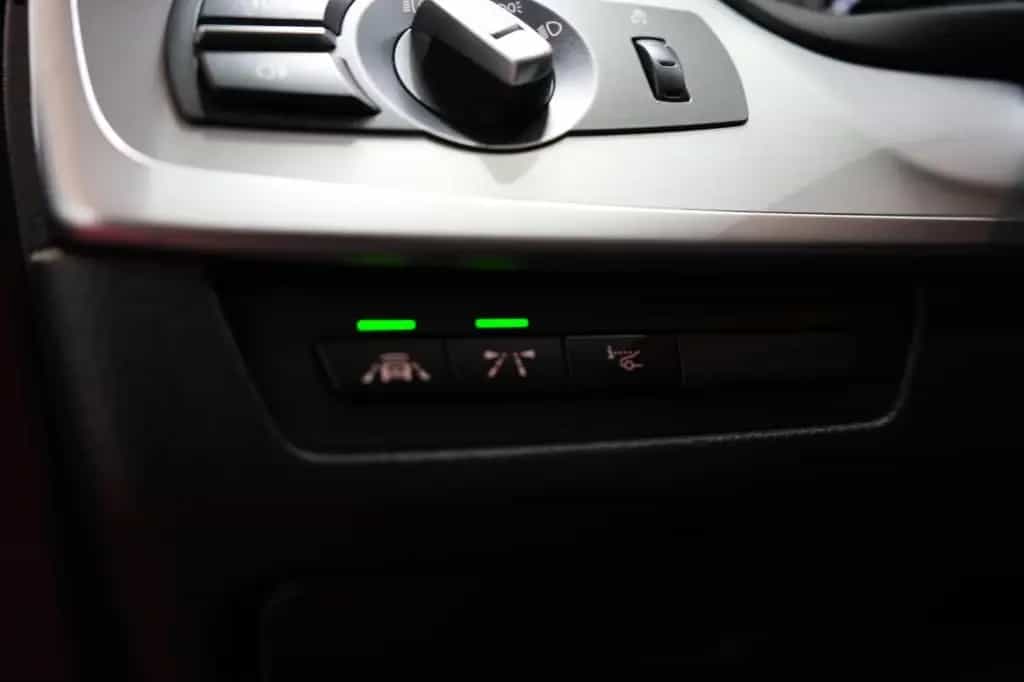 BMW 5 Series 11/2016-photo-14