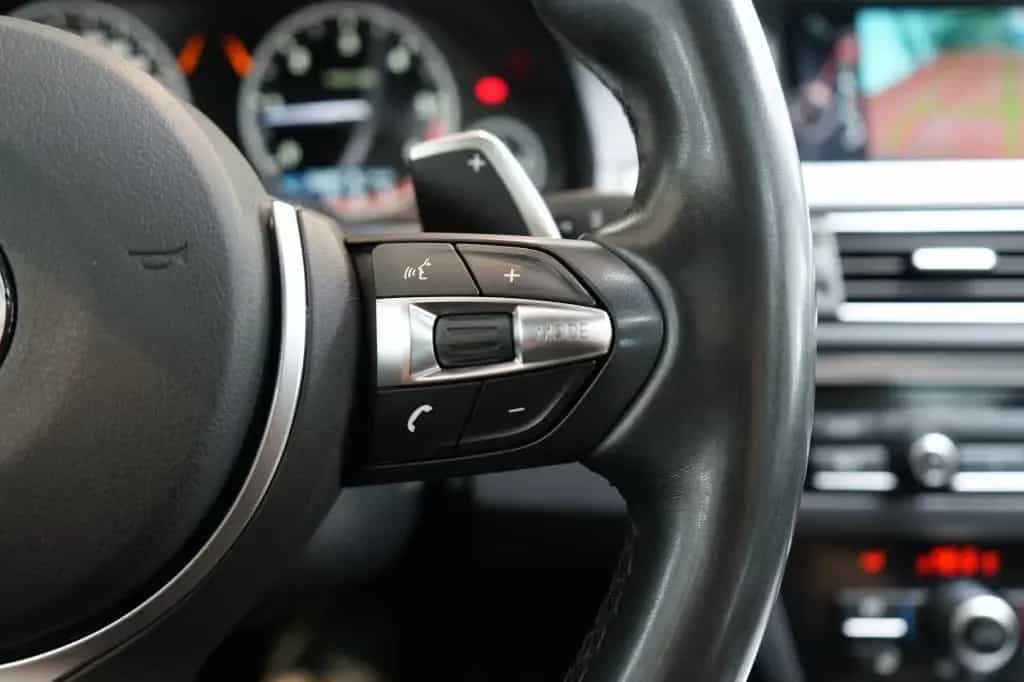 BMW 5 Series 11/2016-photo-19