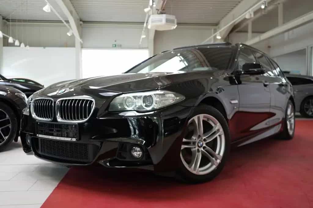BMW 5 Series 11/2016-photo-2