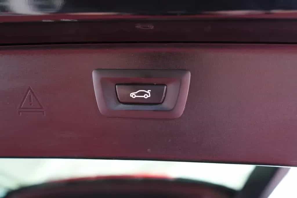 BMW 5 Series 11/2016-photo-6