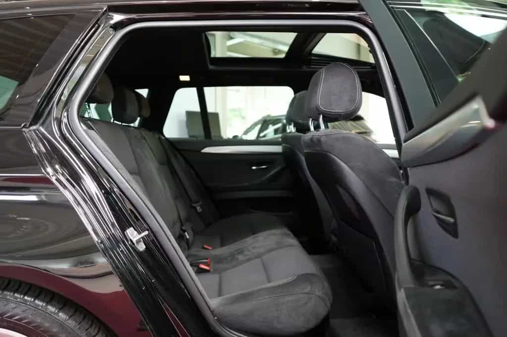 BMW 5 Series 11/2016-photo-9