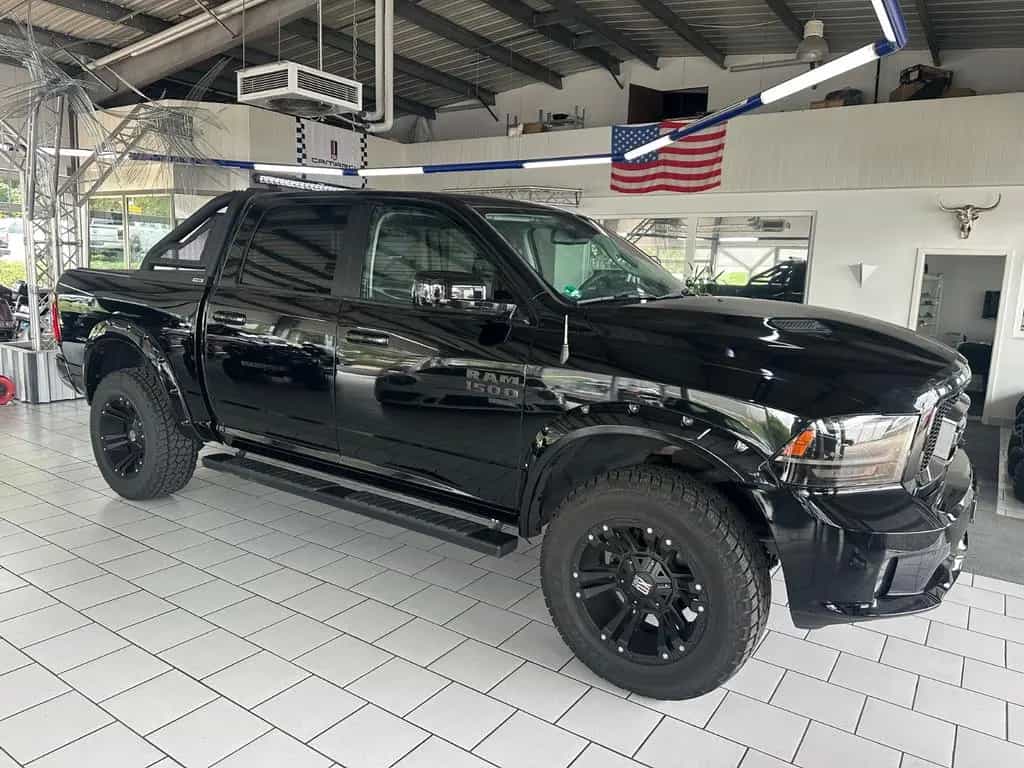 Dodge RAM 5,7 Monster XXL Crewcab Leder 4x4 Night 12/2019-photo-1