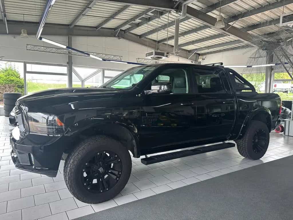 Dodge RAM 5,7 Monster XXL Crewcab Leder 4x4 Night 12/2019-photo-3