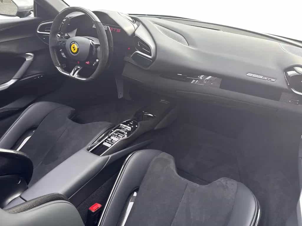 Ferrari 296 GTS *20'' Schmiedefelge*Premium HiFi* 07/2025-photo-15