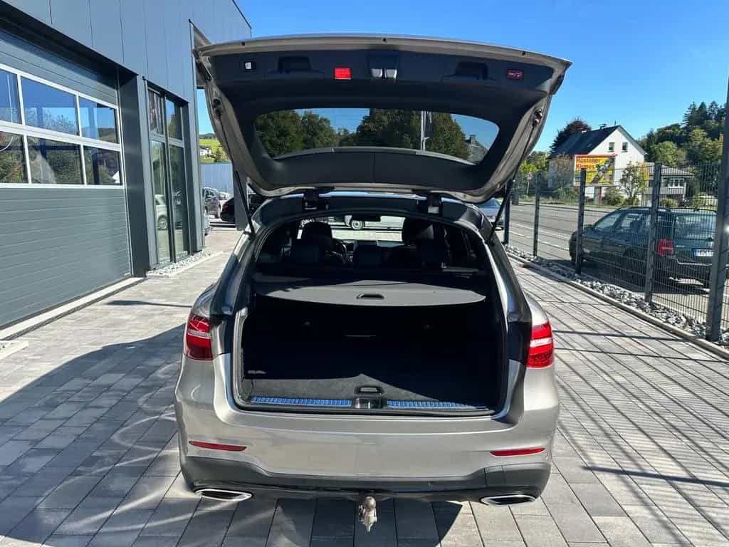 Mercedes-Benz GLC 250 4-Matic*AMG-LINE*BURMESTER*PANO*NIGHT 02/2019-photo-17