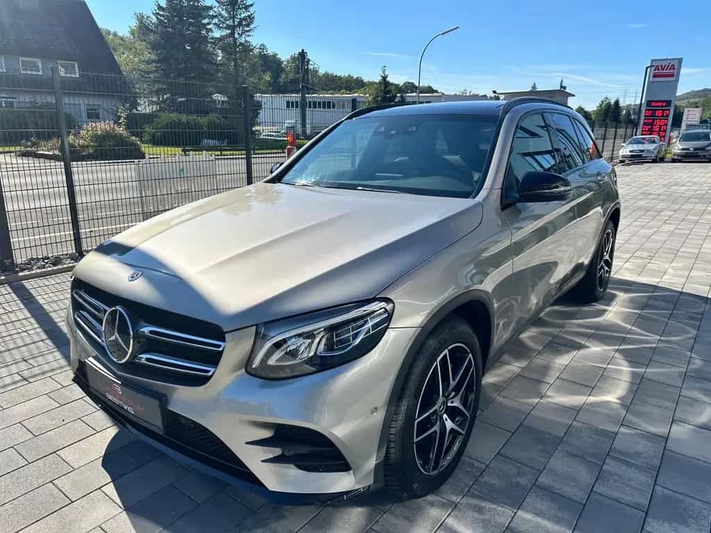 Mercedes-Benz GLC 250 4-Matic*AMG-LINE*BURMESTER*PANO*NIGHT 02/2019-photo-4