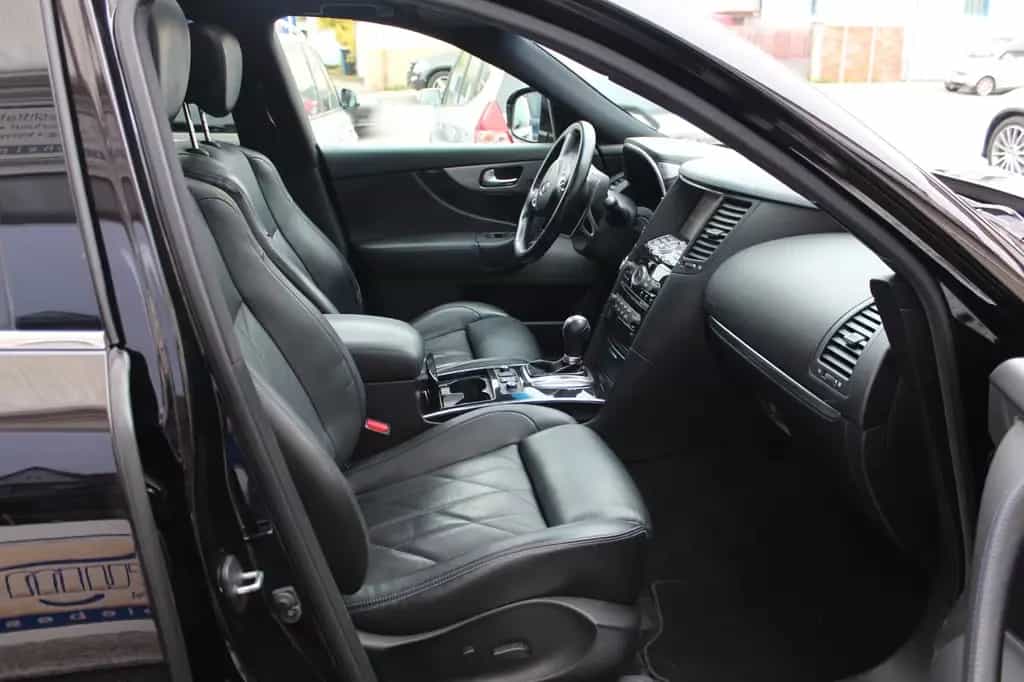 Infiniti QX70 3.7 Ultimate Leder*Xenon*S-Dach*BOSE*ACC 04/2016-photo-11