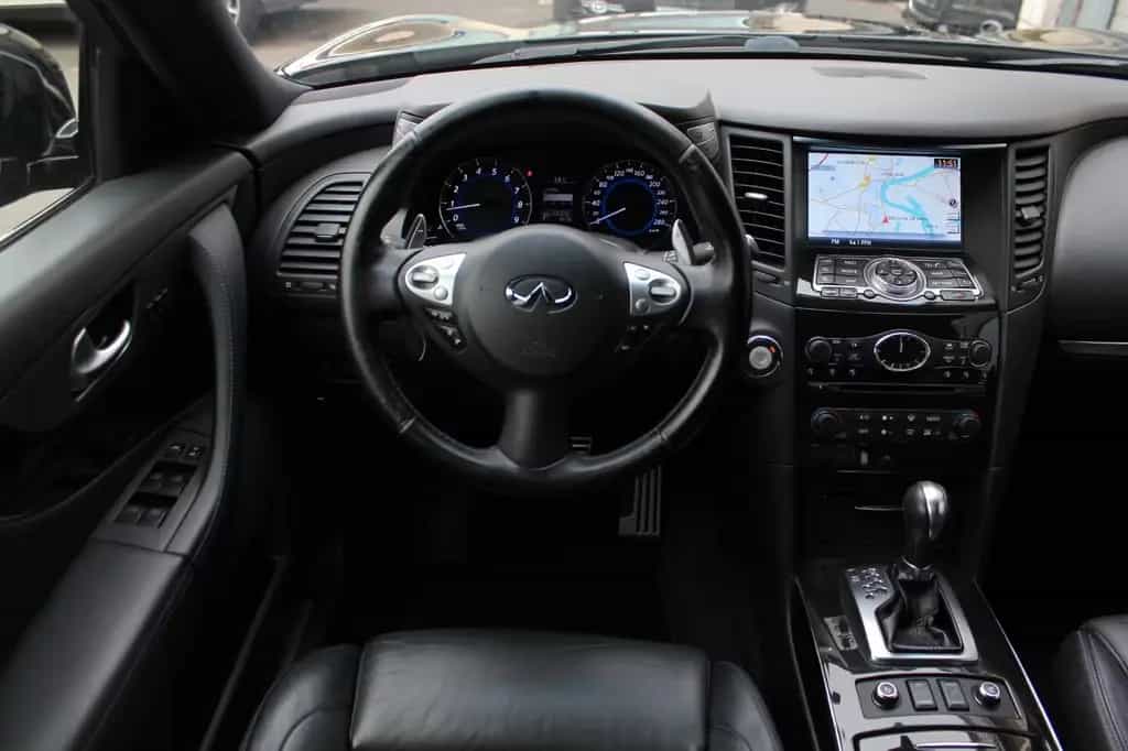 Infiniti QX70 3.7 Ultimate Leder*Xenon*S-Dach*BOSE*ACC 04/2016-photo-14