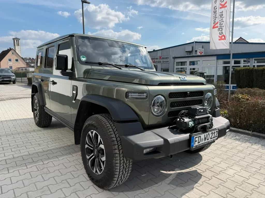 BAW 212 Seilwinde/Suchscheinwerfer/360°/4x4 null-photo-2