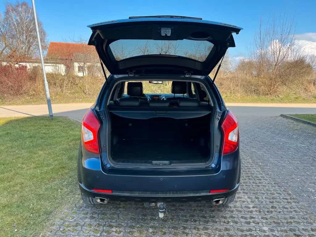Ssangyong Korando Crystal 4x2*Automatik/AHK/TÜV NEU* 04/2015-photo-12