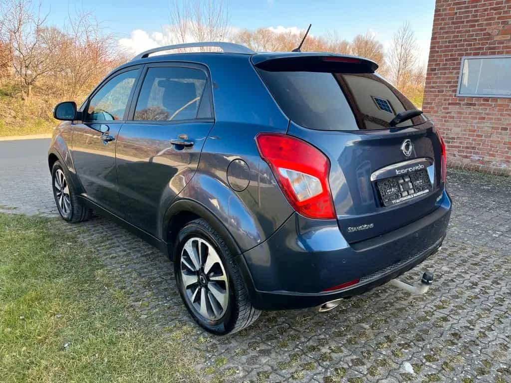 Ssangyong Korando Crystal 4x2*Automatik/AHK/TÜV NEU* 04/2015-photo-2