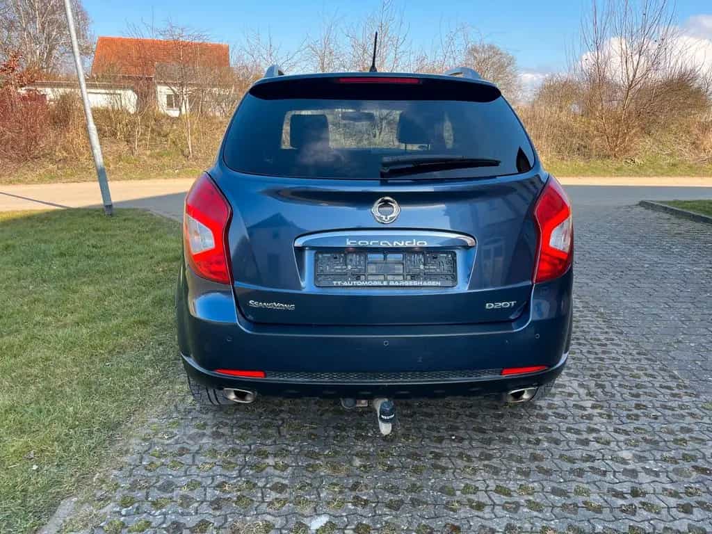 Ssangyong Korando Crystal 4x2*Automatik/AHK/TÜV NEU* 04/2015-photo-3