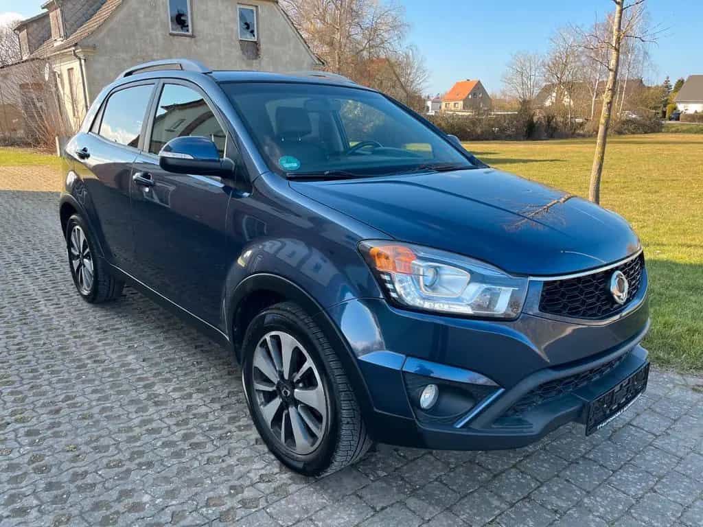 Ssangyong Korando Crystal 4x2*Automatik/AHK/TÜV NEU* 04/2015-photo-6