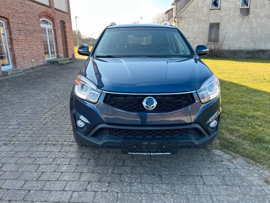 Ssangyong Korando Crystal 4x2*Automatik/AHK/TÜV NEU* 04/2015-photo-7