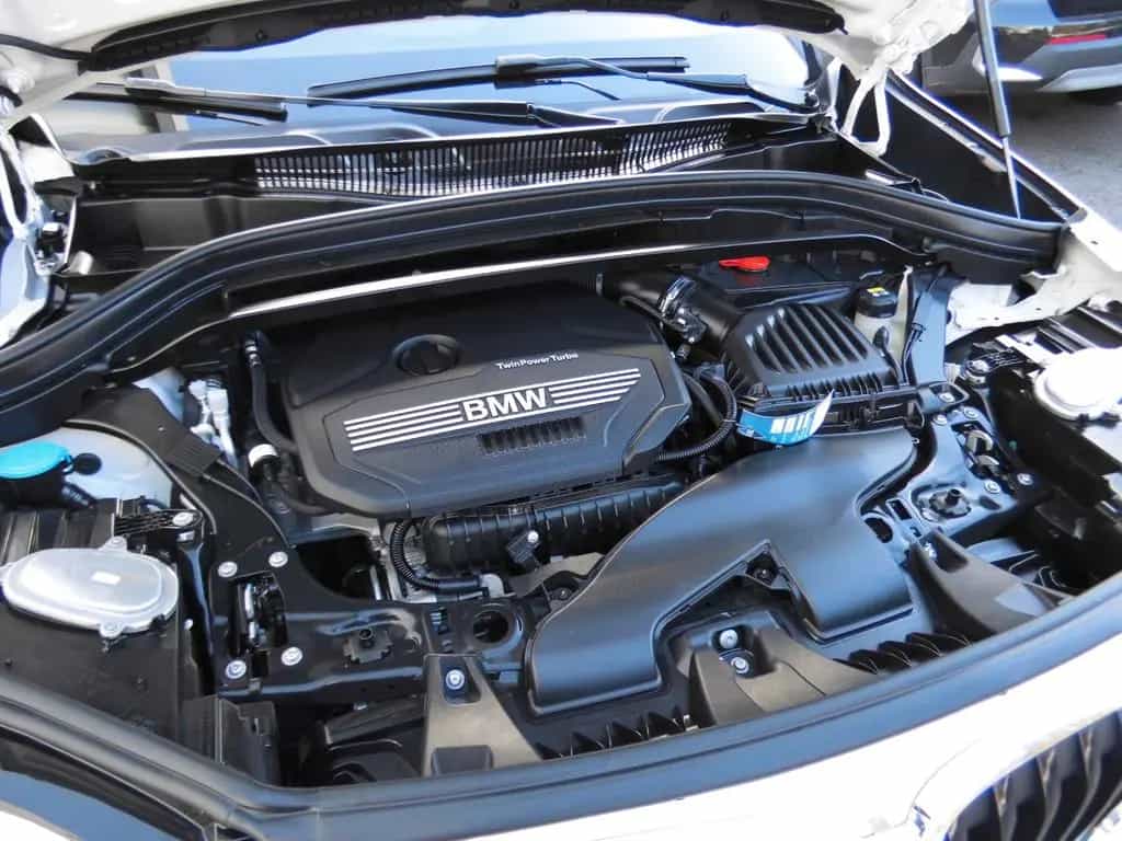 BMW X1 sDrive 18 i Advantage AHK LED Navi PA Sitzh. 12/2021-photo-4