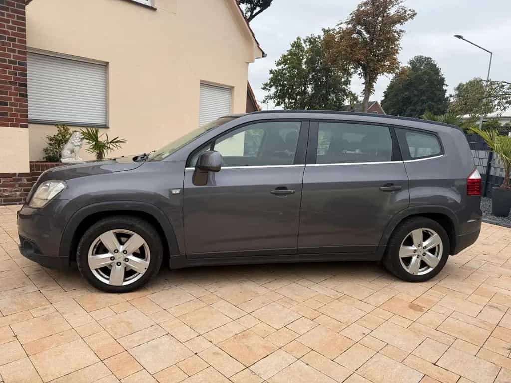 Chevrolet Orlando 2.0 Diesel LTZ+Navi+SHZ+7 Sitze+1Hd 04/2012-photo-1