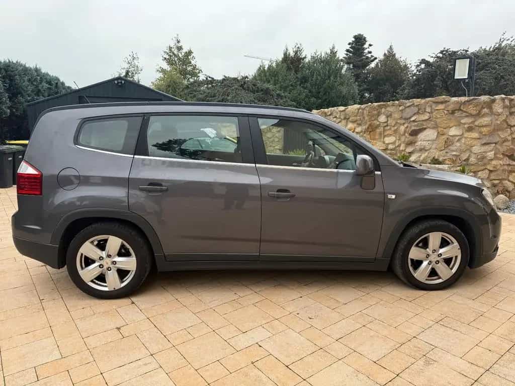 Chevrolet Orlando 2.0 Diesel LTZ+Navi+SHZ+7 Sitze+1Hd 04/2012-photo-4