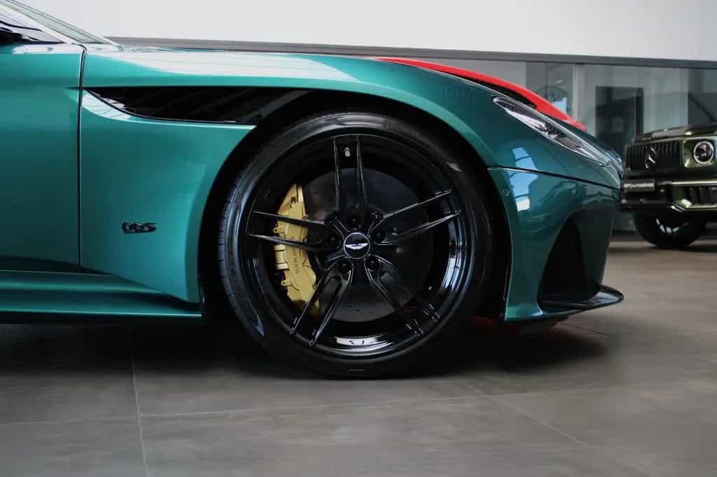 Aston Martin DBS 5.2 V12 VOLANTE RACING GREEN! 03/2024-photo-14