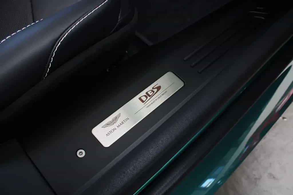 Aston Martin DBS 5.2 V12 VOLANTE RACING GREEN! 03/2024-photo-15