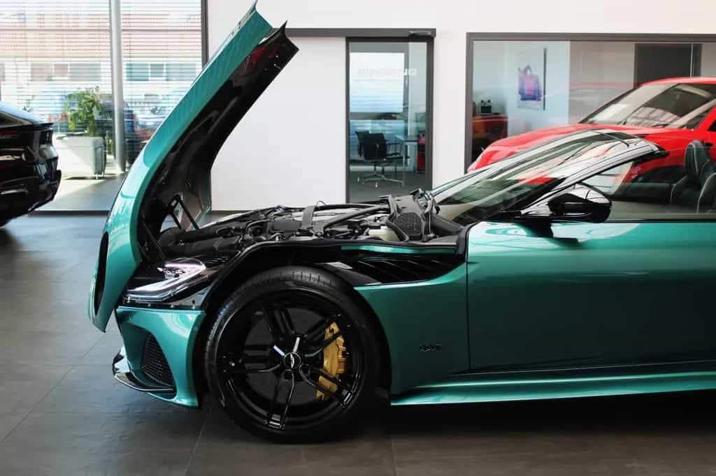 Aston Martin DBS 5.2 V12 VOLANTE RACING GREEN! 03/2024-photo-17