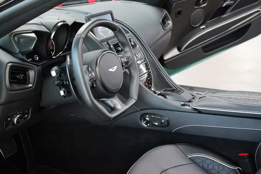 Aston Martin DBS 5.2 V12 VOLANTE RACING GREEN! 03/2024-photo-2
