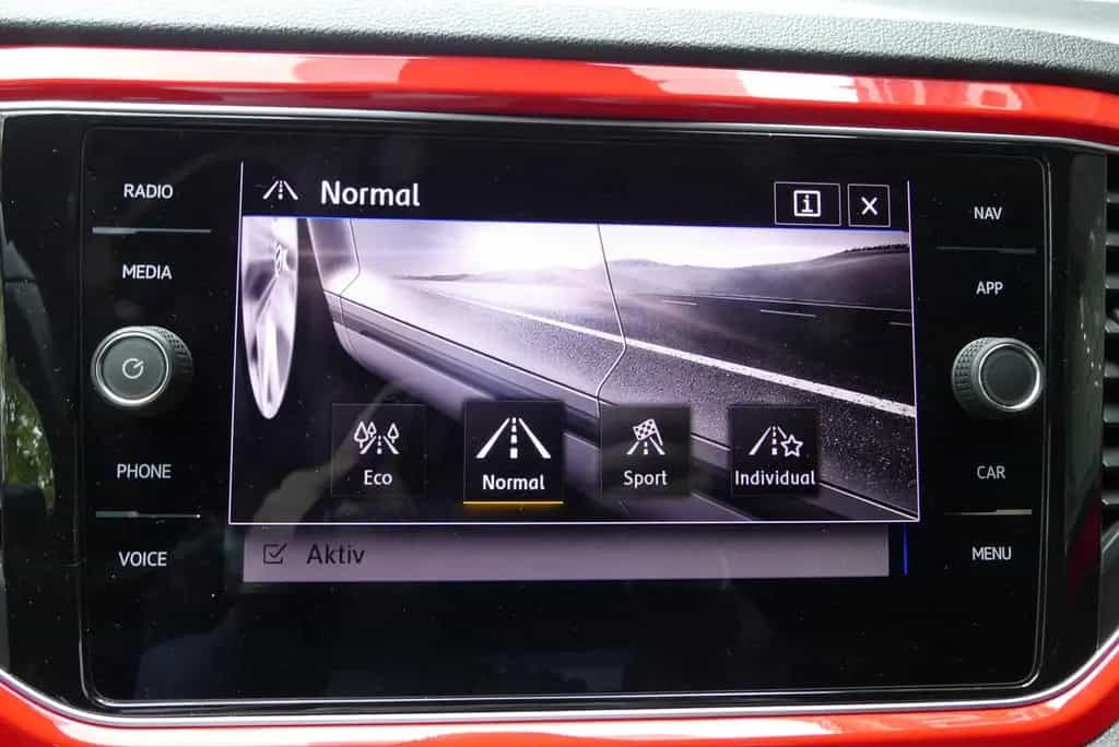Volkswagen T-Roc Sport 2.0 TSI 4Motion*Virtual*BLIS*BEATS* 01/2020-photo-31