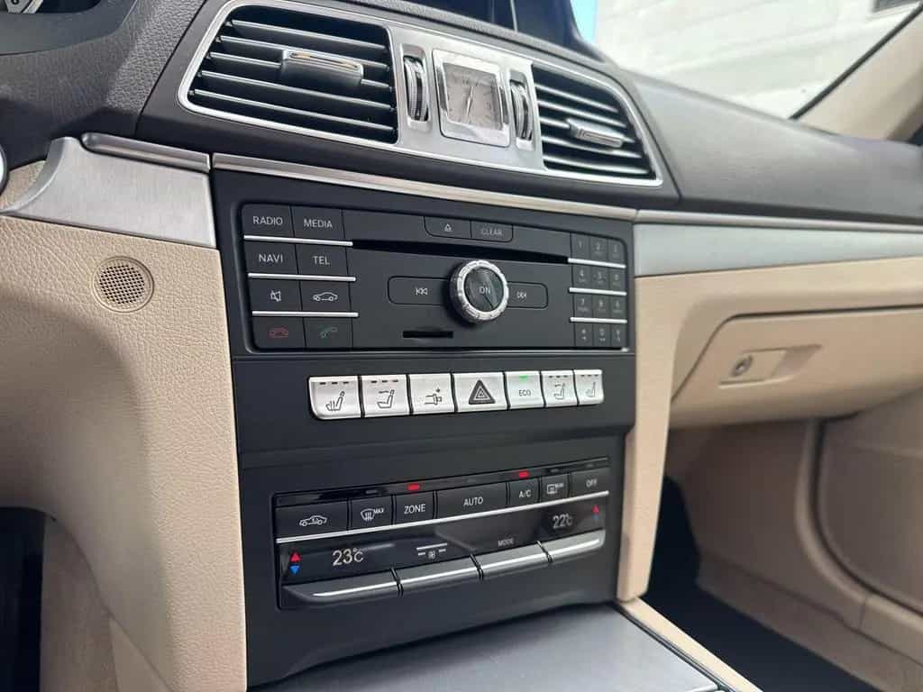 Mercedes-Benz E-Class 250 CGI Navi Klima ASC LED ILS AHK Leder 06/2015-photo-9