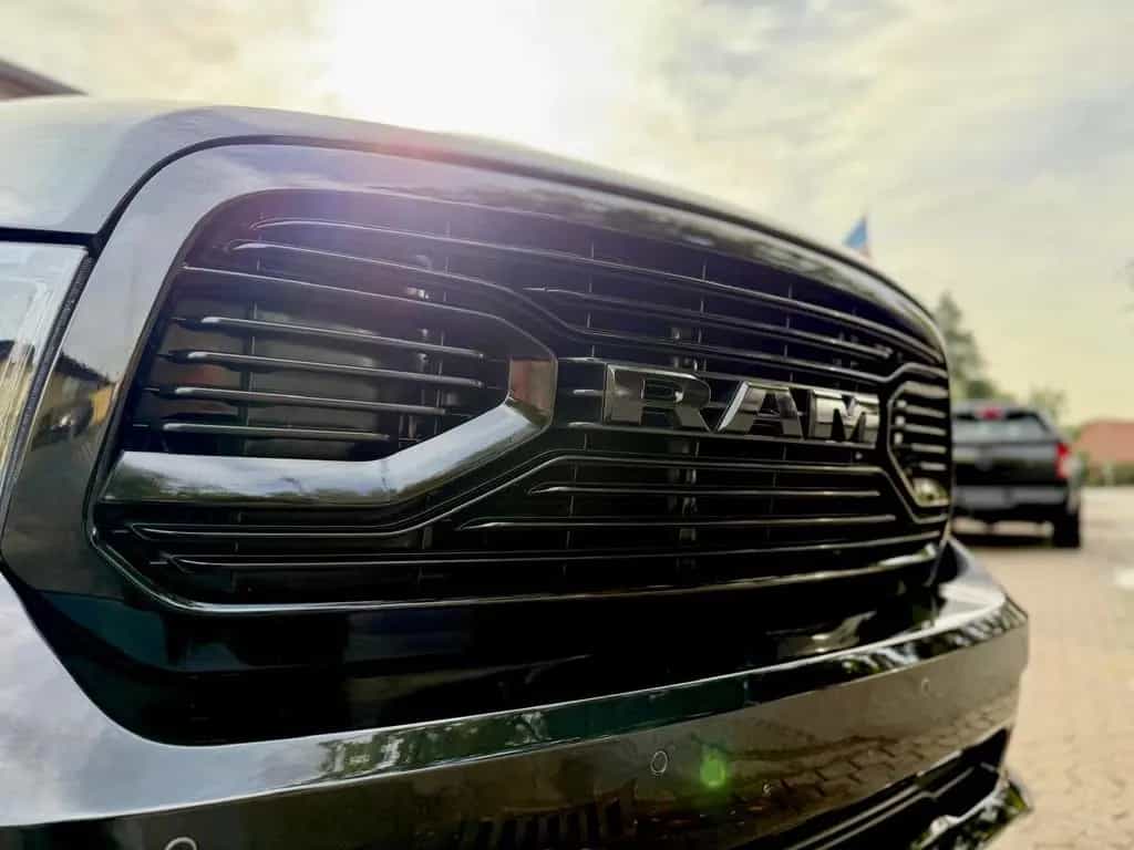 Dodge RAM LIMITED*LUFT*RAMBOX*VOLL*AHK*NAVI*OFFROAD*GARANT 12/2017-photo-14