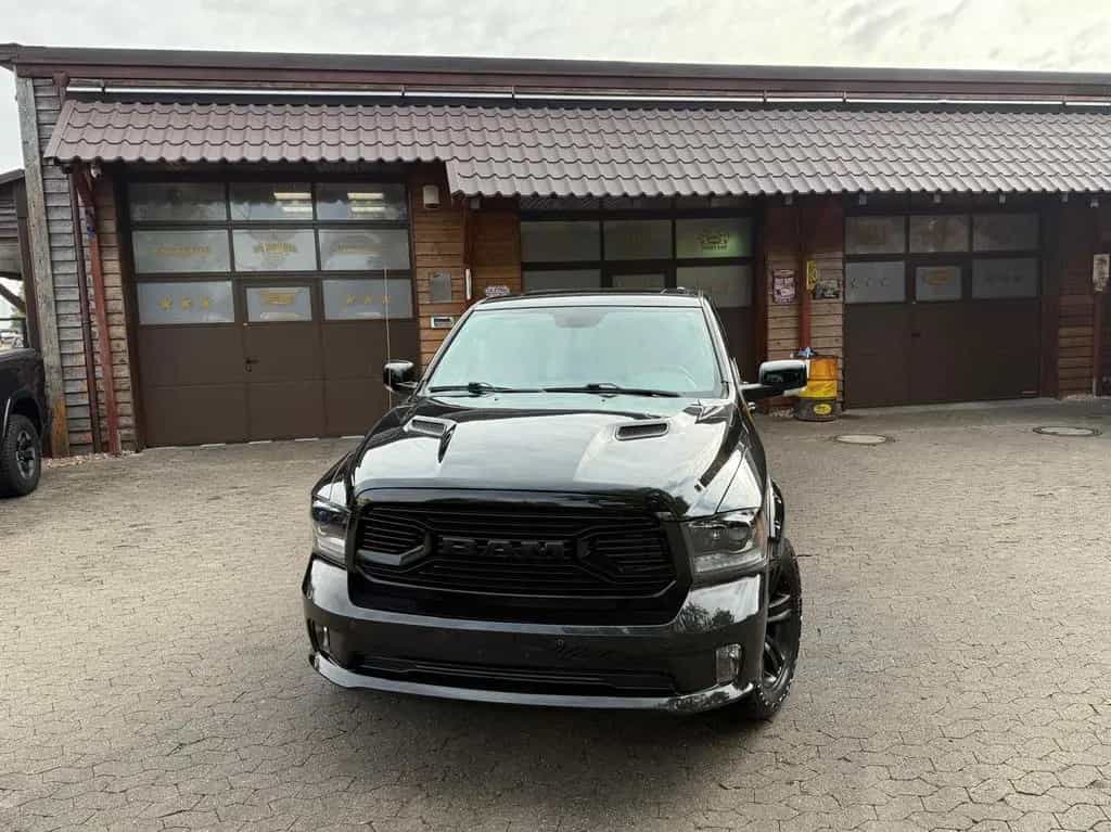 Dodge RAM LIMITED*LUFT*RAMBOX*VOLL*AHK*NAVI*OFFROAD*GARANT 12/2017-photo-2