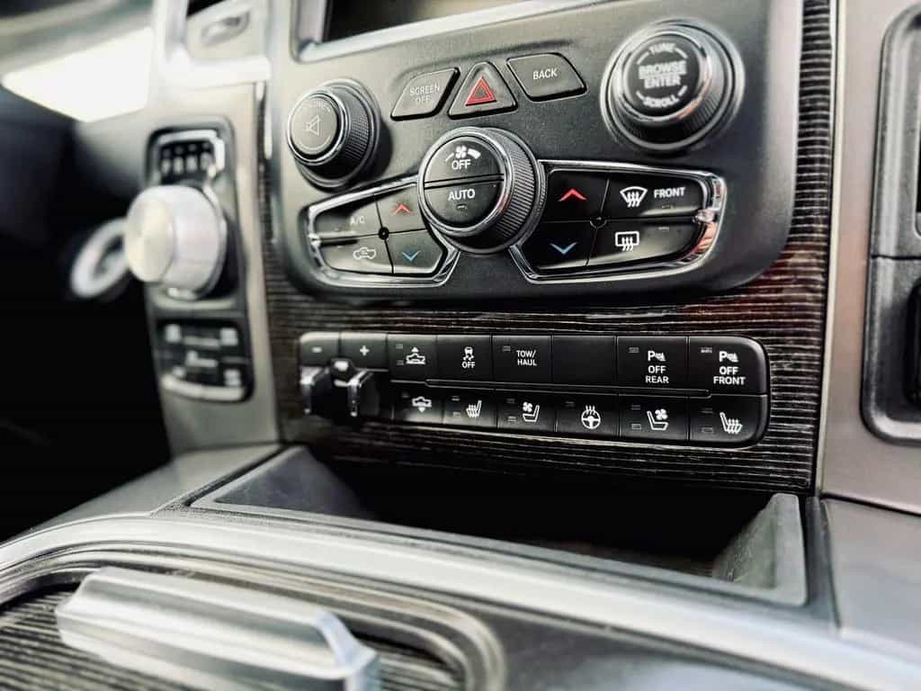 Dodge RAM LIMITED*LUFT*RAMBOX*VOLL*AHK*NAVI*OFFROAD*GARANT 12/2017-photo-46