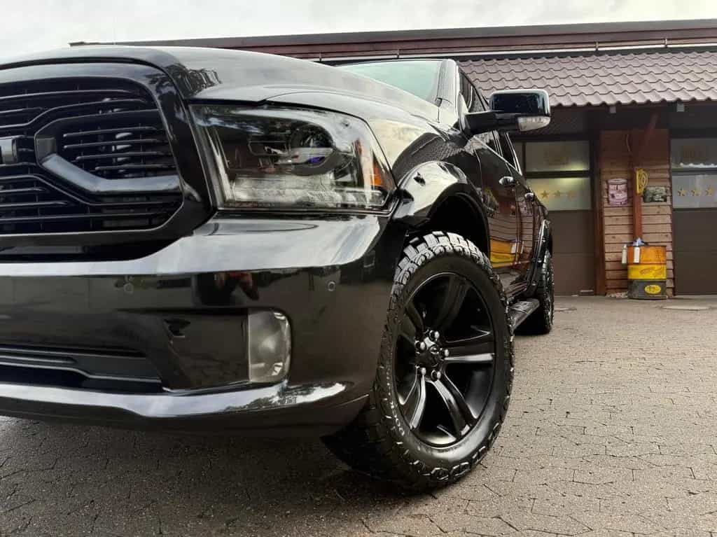 Dodge RAM LIMITED*LUFT*RAMBOX*VOLL*AHK*NAVI*OFFROAD*GARANT 12/2017-photo-5