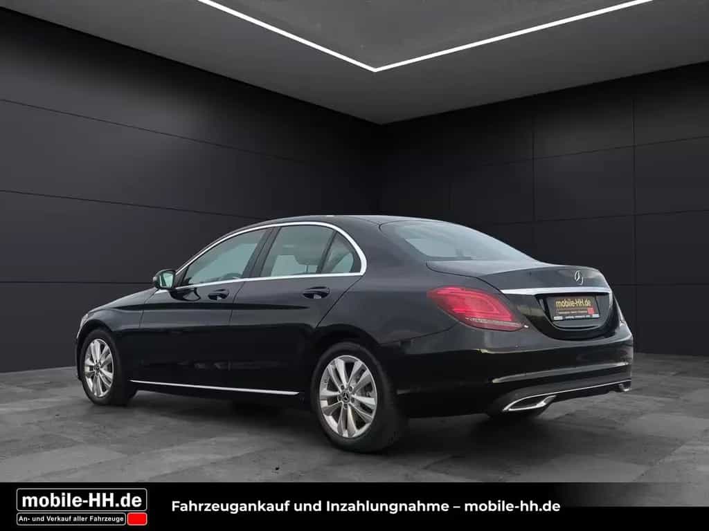 Mercedes-Benz C 180 CGI*SHZ*LED*KAMERA*AVANTGARDE*GEPFLEGT* 01/2019-photo-3