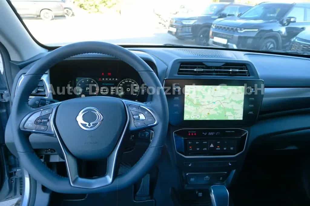 KGM Tivoli 1,5T NOMAD /FWD/AT/KAMERA null-photo-13