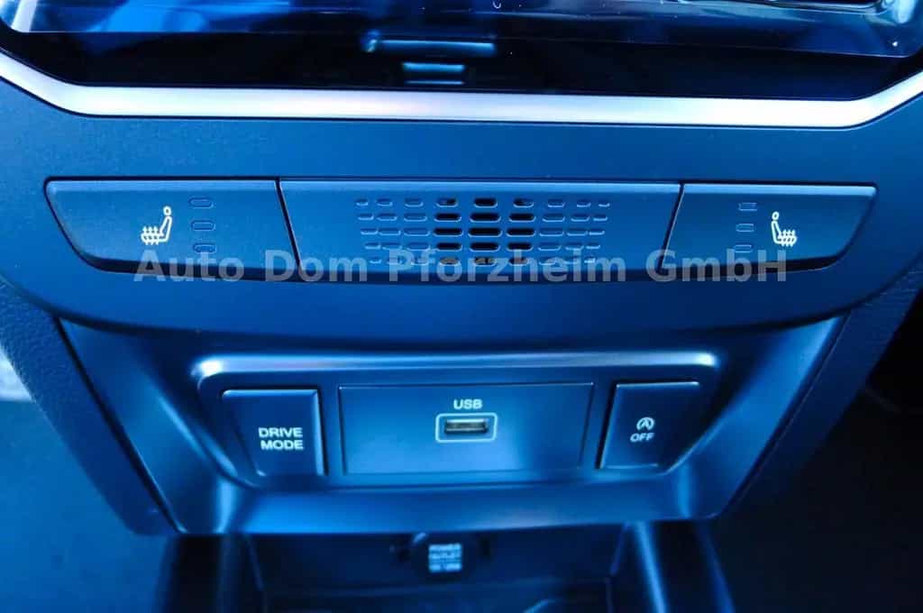 KGM Tivoli 1,5T NOMAD /FWD/AT/KAMERA null-photo-15