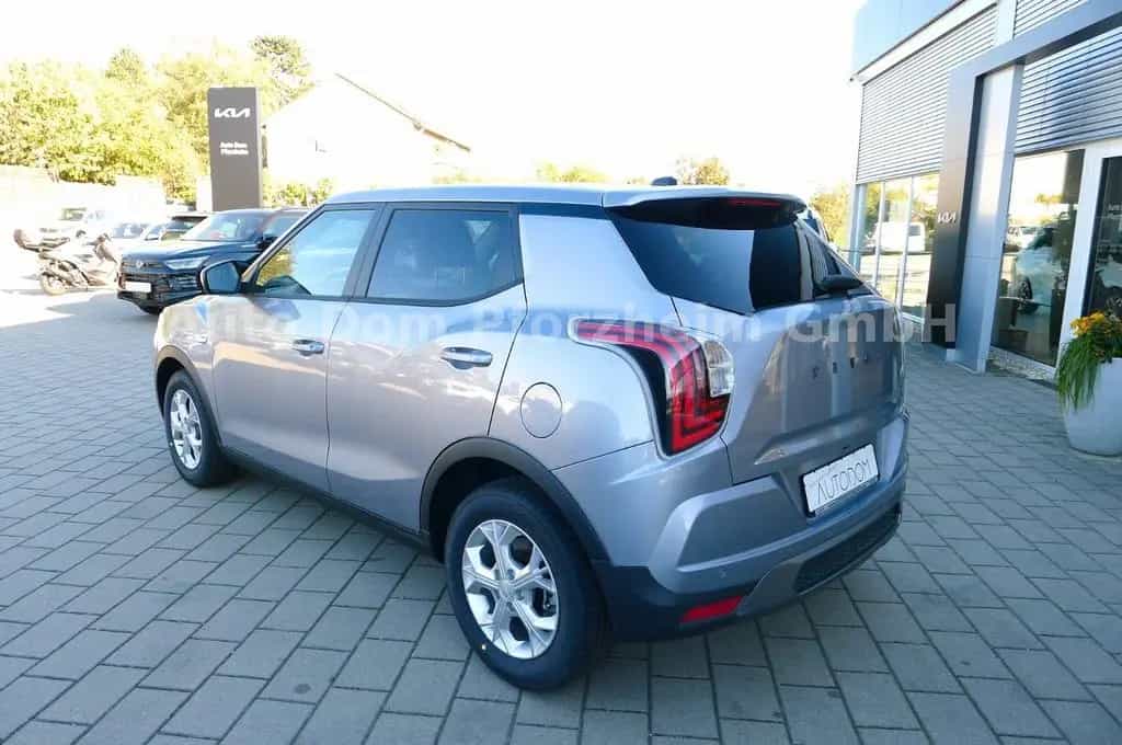 KGM Tivoli 1,5T NOMAD /FWD/AT/KAMERA null-photo-5