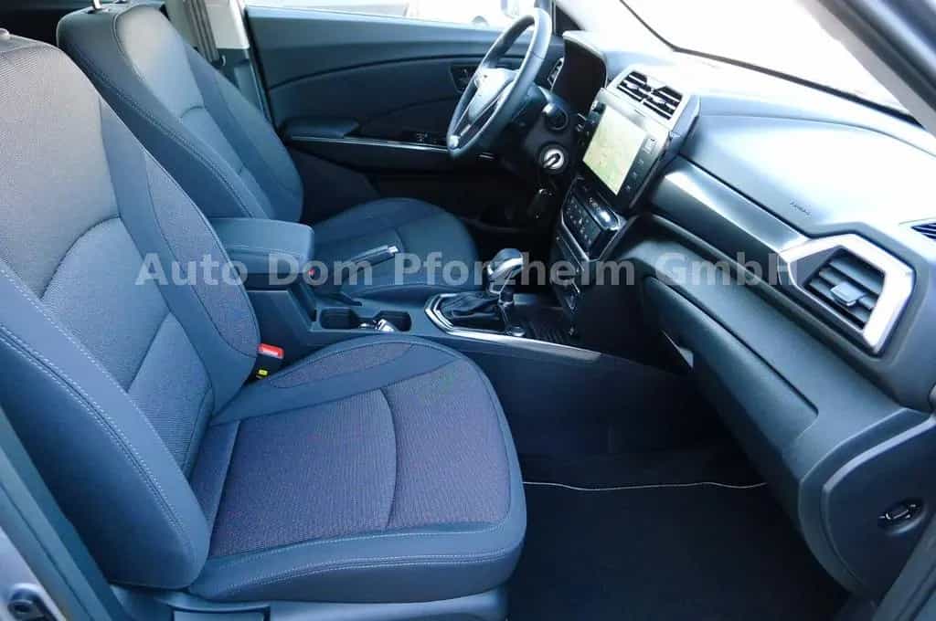 KGM Tivoli 1,5T NOMAD /FWD/AT/KAMERA null-photo-6