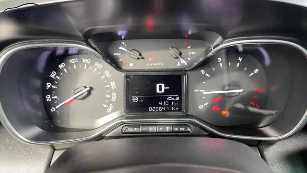 Citroën C3 III Aircross 1,2 PureTech Shine Pack Alu Ka L 03/2024-photo-14