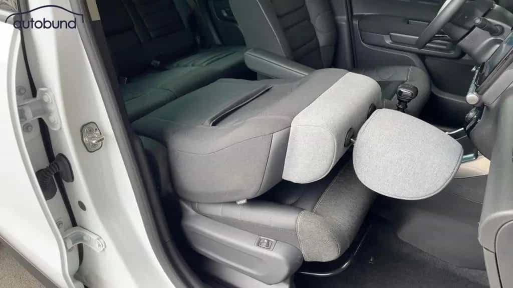 Citroën C3 III Aircross 1,2 PureTech Shine Pack Alu Ka L 03/2024-photo-6